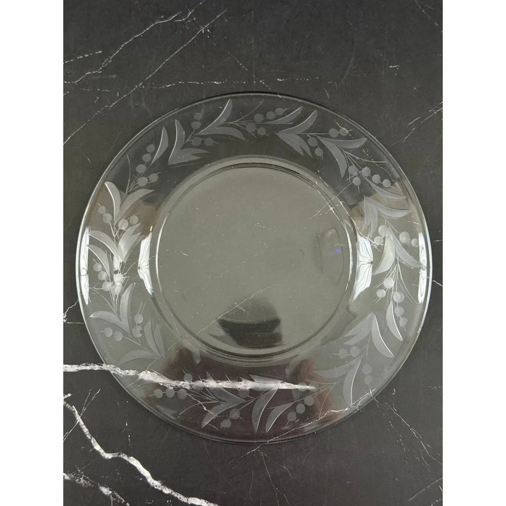 Vintage Fostoria Cynthia Pattern Glass Etched 7.5in Salad Plate